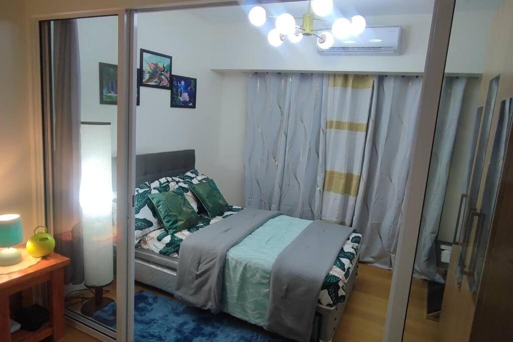 Aveline Suites Elite Rockwell View Acqua Private Residences Near Rockwell Makati Manila Exterior photo
